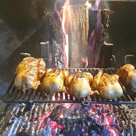 莱斯·科林斯酒店及餐厅 Cublac 外观 照片